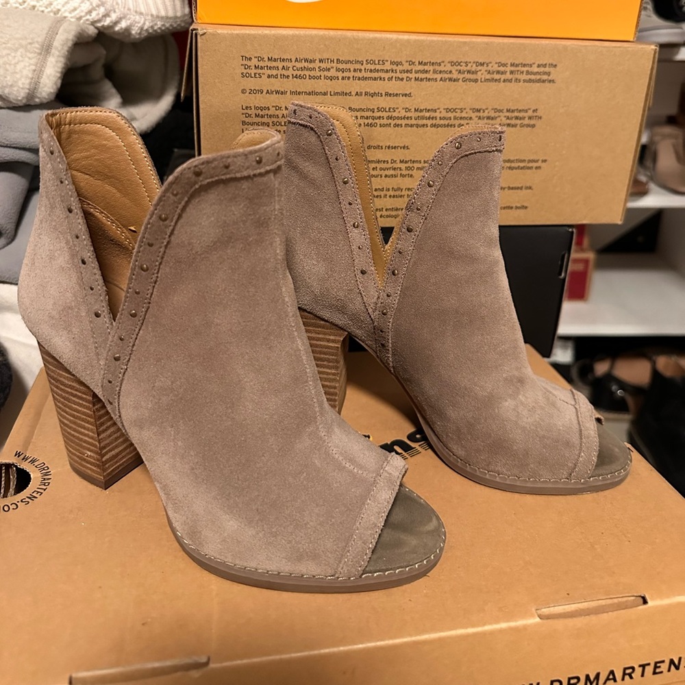 Lucky Brand, Ankle booties, Tan Color